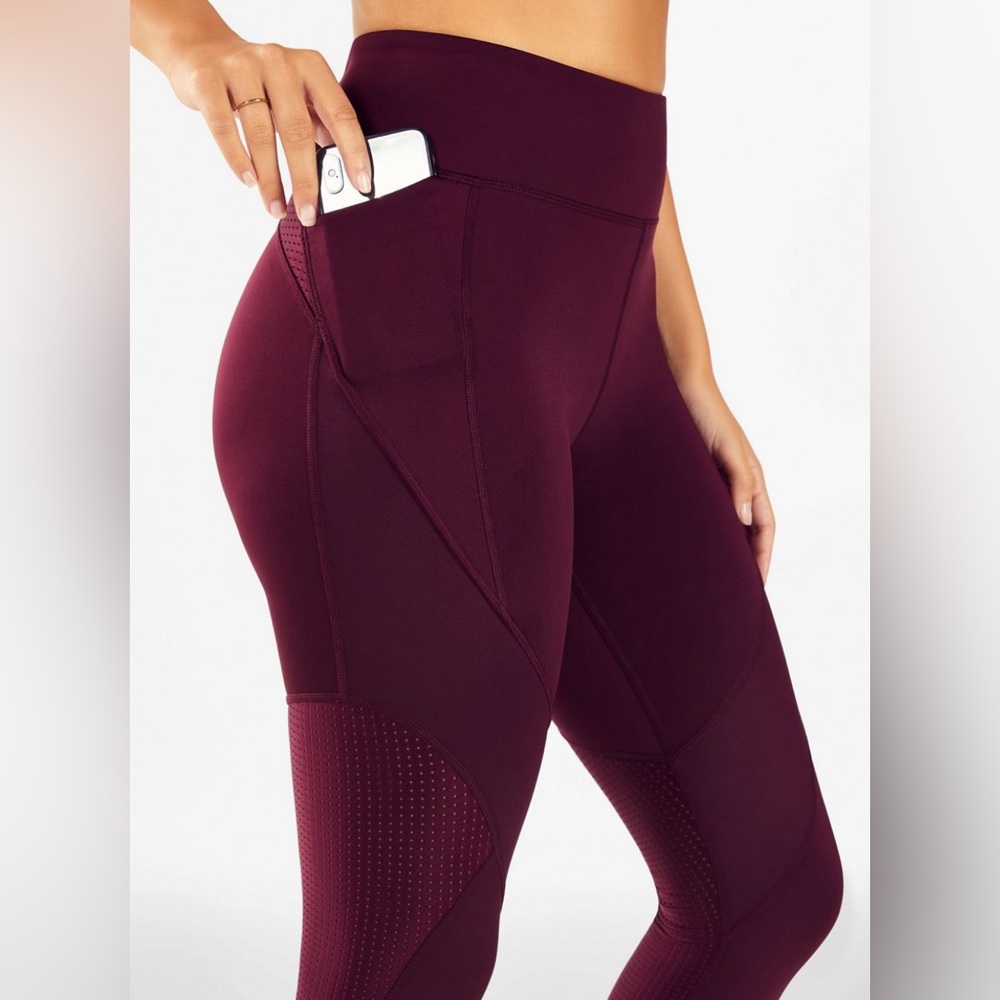 Fabletics *NWT* Spin Mesh Ultracool 7/8 Leggings - Picture 3 of 11